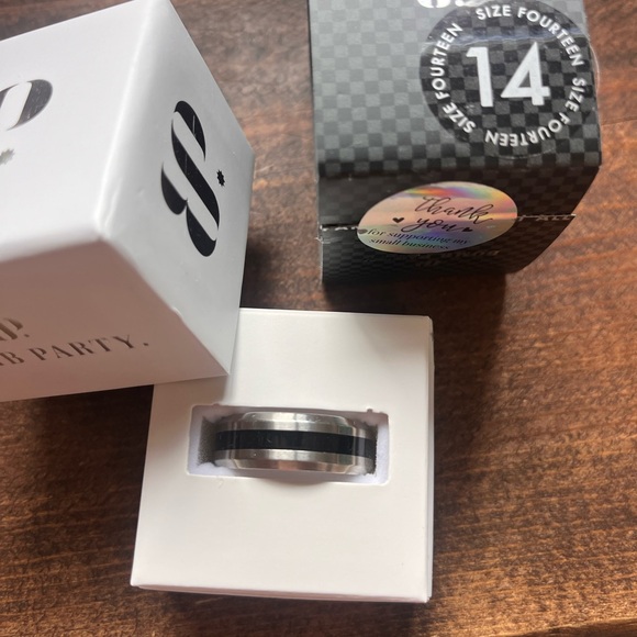 Men’s size 14 ring - Picture 1 of 4